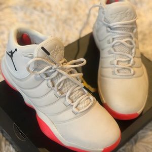 Jordan Super Fly Sneakers